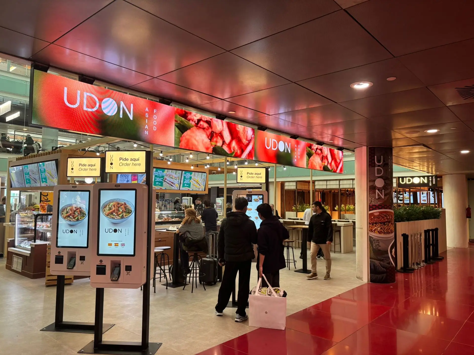 UDON abre su primer restaurante en el aeropuerto Josep Tarradellas Barcelona–El Prat